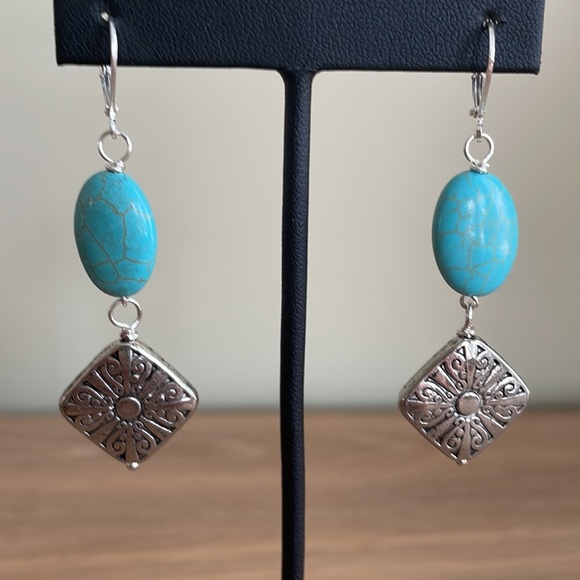 HAND CRAFTED EARRINGS Turquoise Ovals Silver Plated, Embossed Diamond Shape Bead - Picture 5 of 12